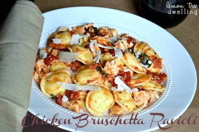 Chicken Bruschetta Ravioli is comfort food done right! This 5 ingredient dinner is on the table in 20 minutes or less and will please any picky eater. Delicious!