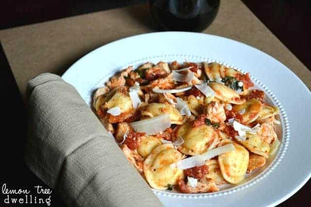 Chicken Bruschetta Ravioli is comfort food done right! This 5 ingredient dinner is on the table in 20 minutes or less and will please any picky eater.