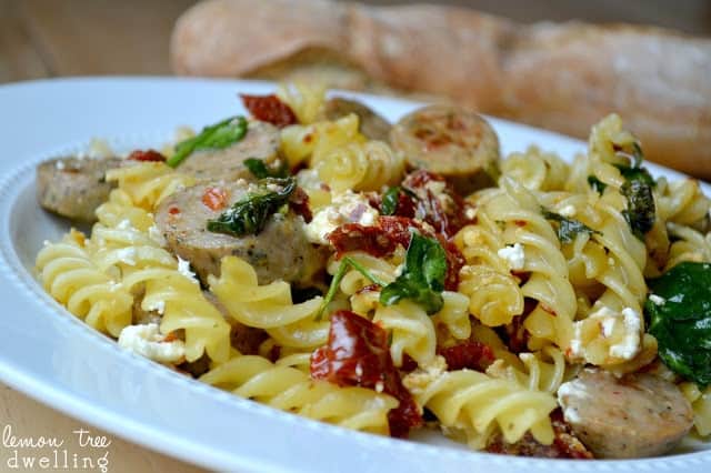 close up image of sundried tomato pasta