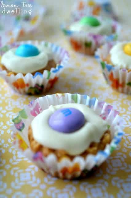 These White Chocolate Peanut Butter Cups are a peanut butter lover's dream! These super simple easy peanut butter treats come together in minutes. A sweet treat