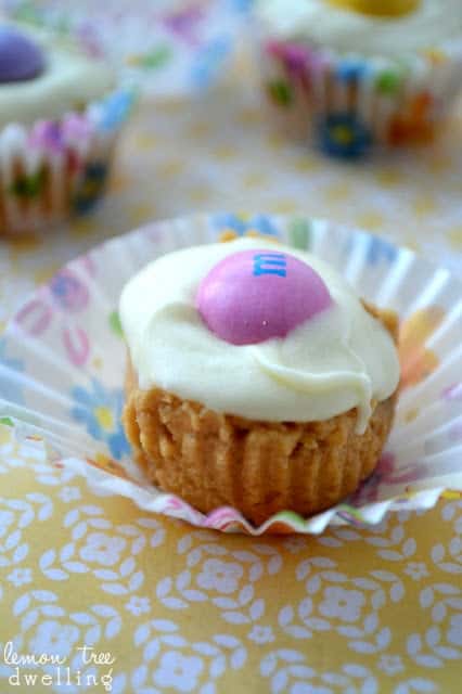 These White Chocolate Peanut Butter Cups are a peanut butter lover's dream! These super simple easy peanut butter treats come together in minutes. A sweet treat