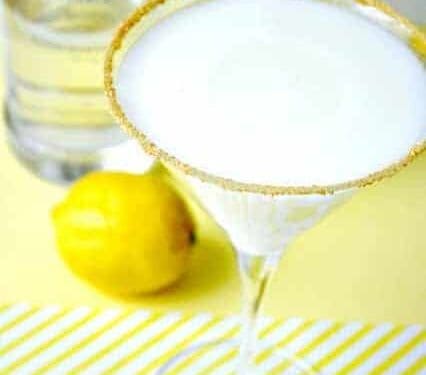 https://www.lemontreedwelling.com/wp-content/uploads/2013/04/Lemon+Meringue+Martini+9-426x375.jpg