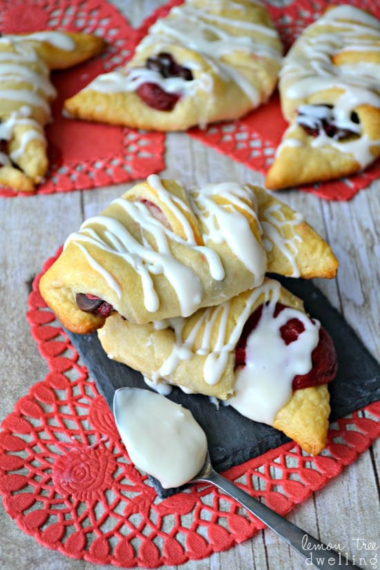 26 Crescent Roll Dessert Recipes – The Wicked Noodle