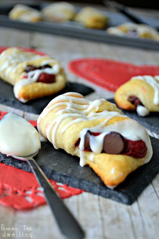 26 Crescent Roll Dessert Recipes – The Wicked Noodle