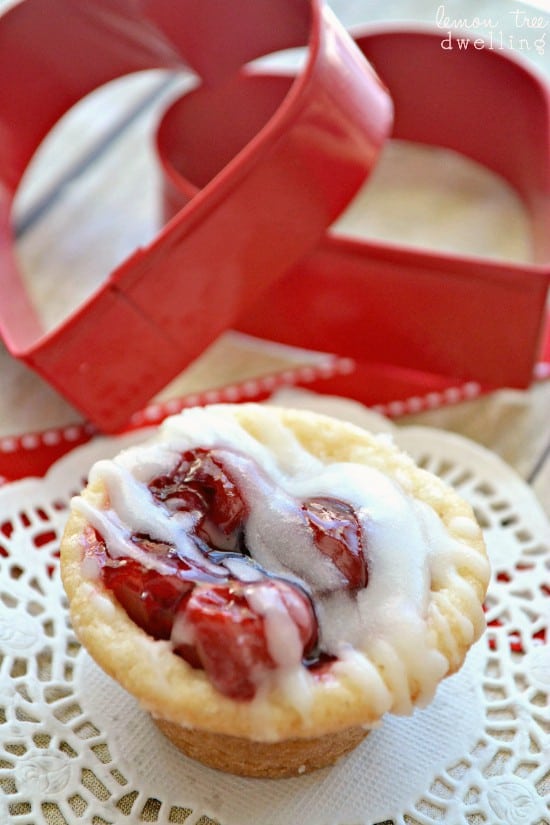  Cherry Pie meets Sugar Cookie in these delicious, bite-sized Cherry Pie Cookie Cups!