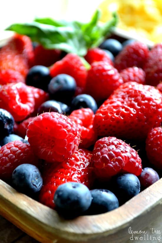 Lemon Basil Berry Salad