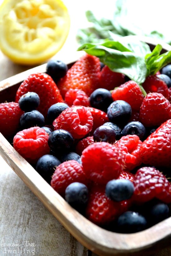 Lemon Basil Berry Salad