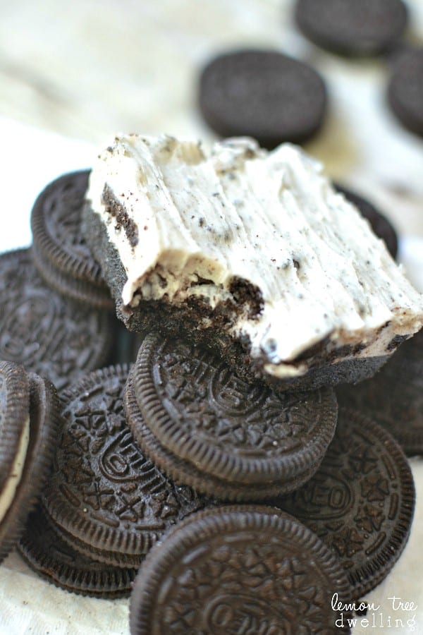 No-Bake Cookies & Cream Meltaways - they literally melt in your mouth!