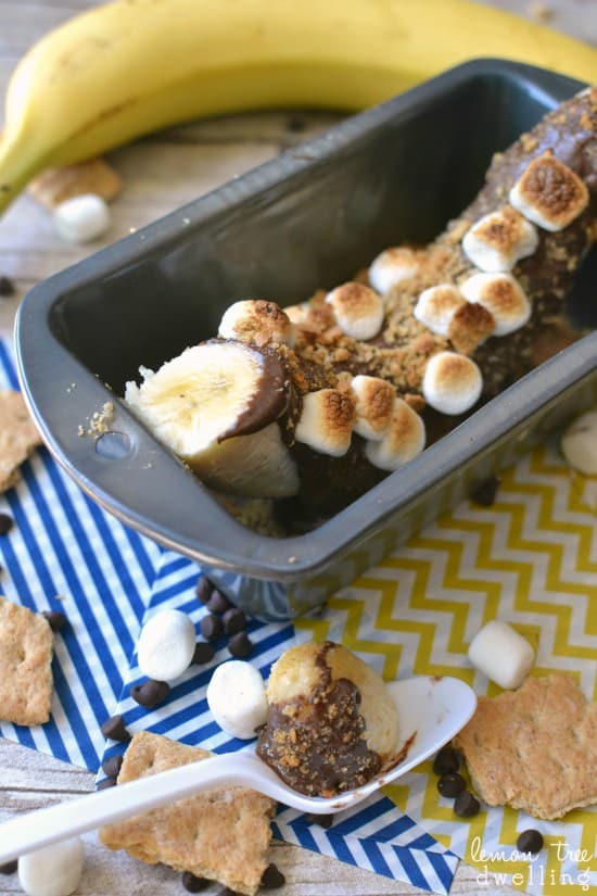 Peanut Butter S'mores Banana Boats - ooey gooey toasted perfection!