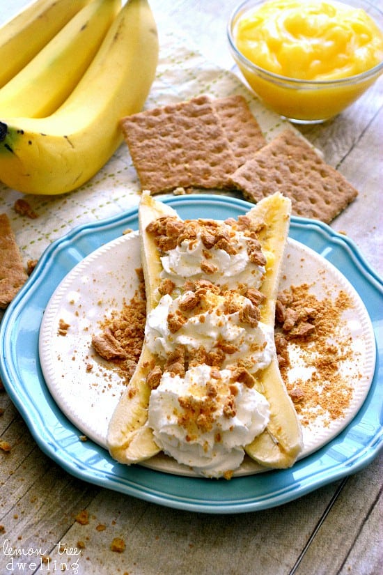 Skinny Banana Cream Pie Boats - just 4 {guilt-free} ingredients!