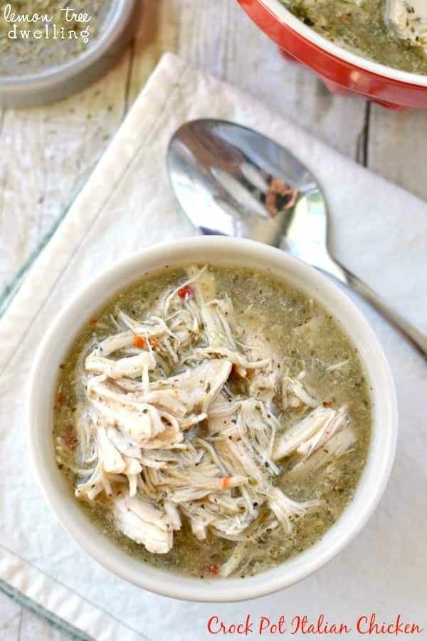 Crock Pot Italian Chicken. This looks so easy and SO delicious!
