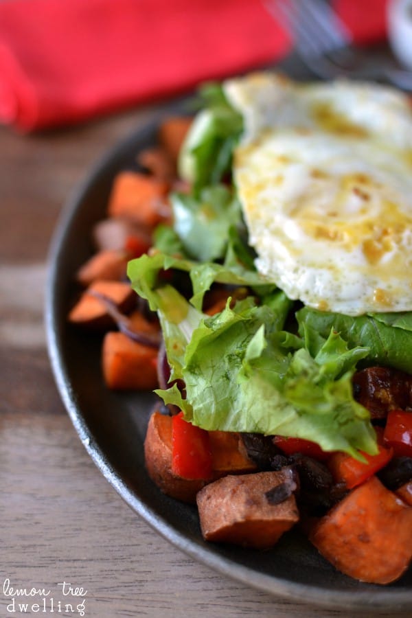 Sweet Potato & Red Pepper Breakfast Skillet