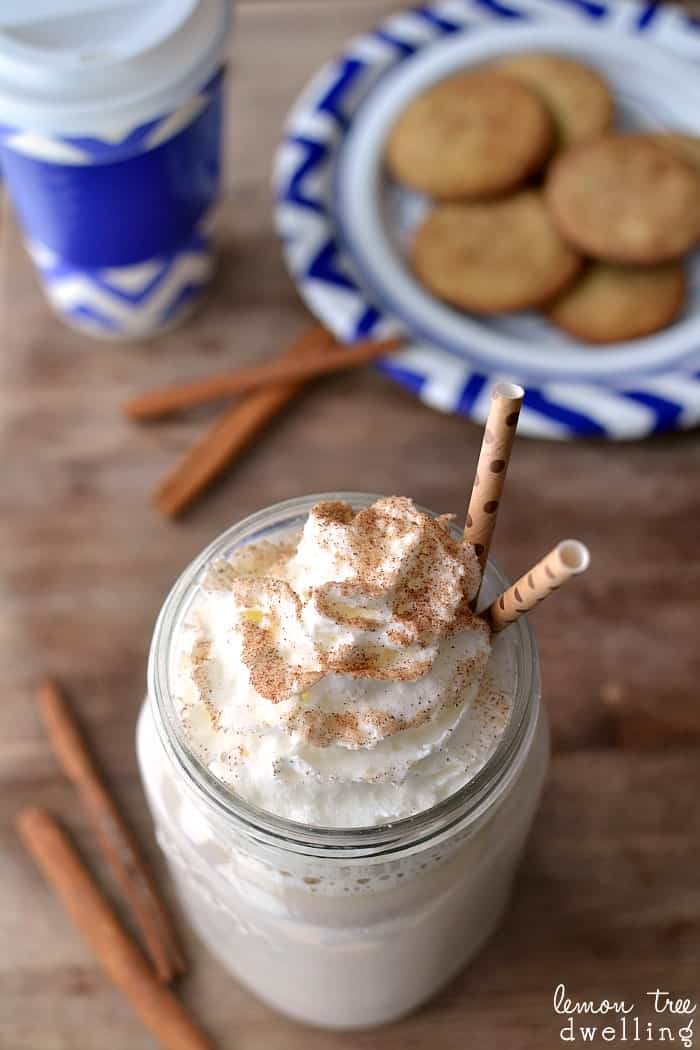 Snickerdoodle Hot Cocoa - made with white chocolate, cinnamon, nutmeg, and vanilla. Tastes just like a snickerdoodle cookie!