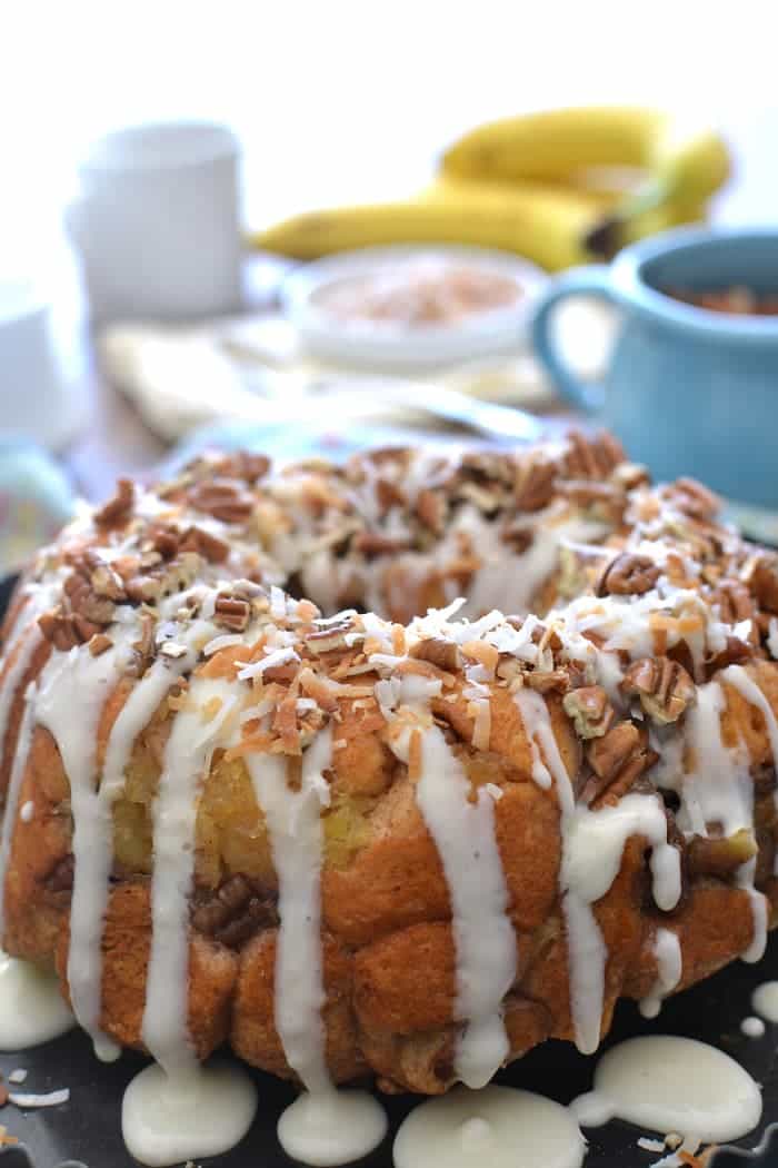 Hummingbird Monkey Bread - all the delicious flavors of hummingbird cake, in a breakfast treat!