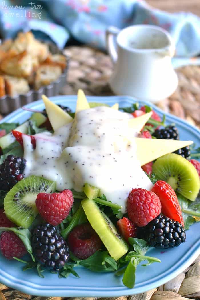 Kiwi Berry Salad with Kerrygold Gouda cheese, homemade honey butter croutons, and honey poppy seed dressing. Summer on a plate! #kggrassfed