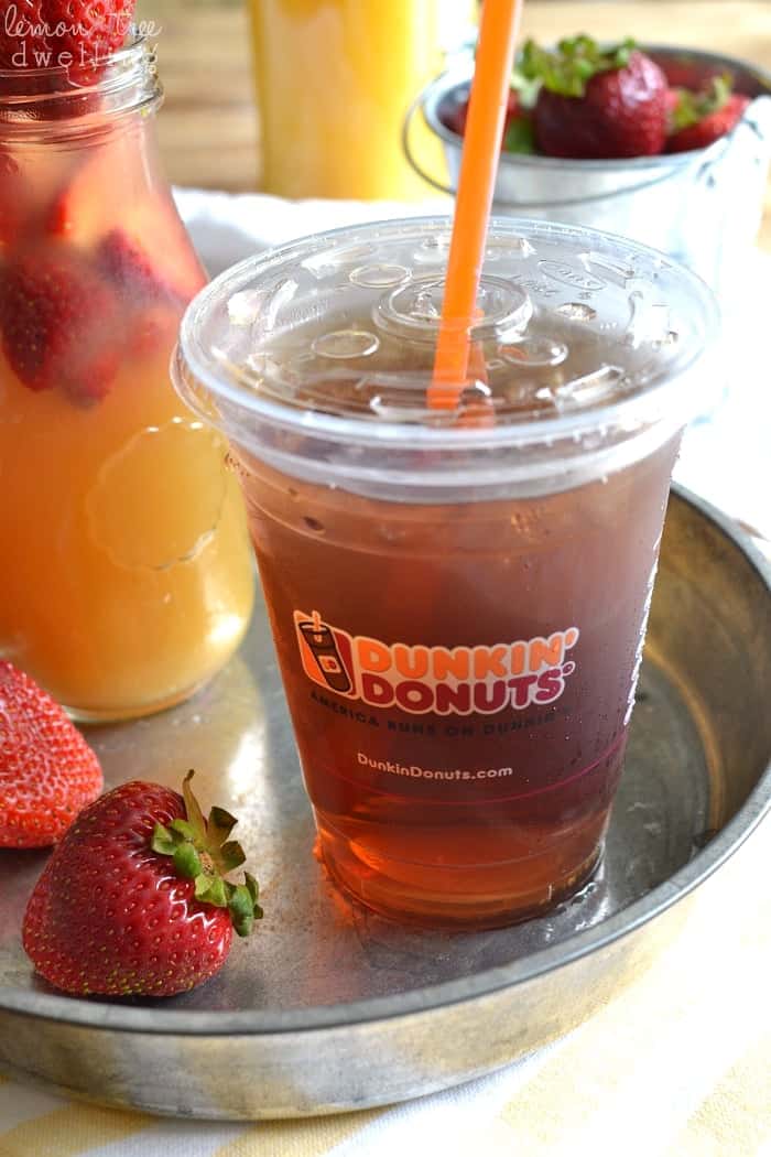 This Sunrise Sweet Tea is a perfectly delicious, refreshing, and energizing drink to get your morning started off right! #ddicedtea #spon #dunkindonuts
