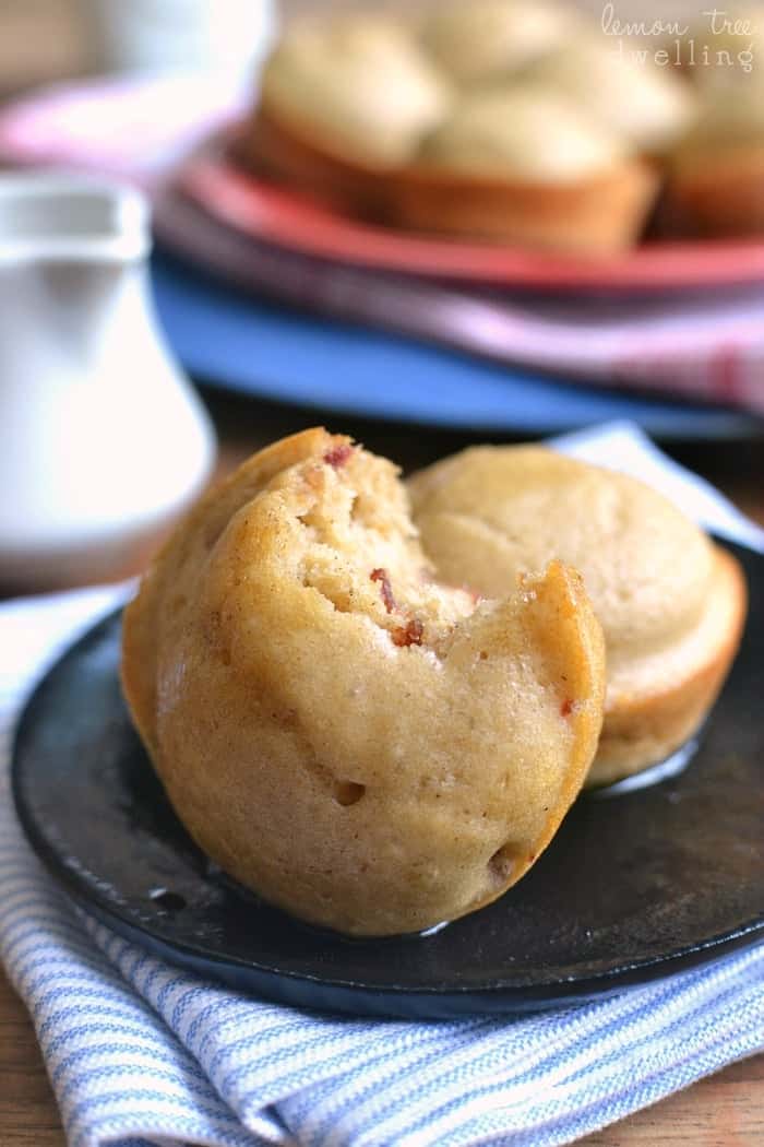  Sweet Maple Bacon Pancake Muffins flavored with maple syrup and real bacon. Serve them warm drizzled with additional syrup or eat them on the go for a quick, easy, and delicious breakfast or snack! Perfect for back to school! #mypicknsave #spon