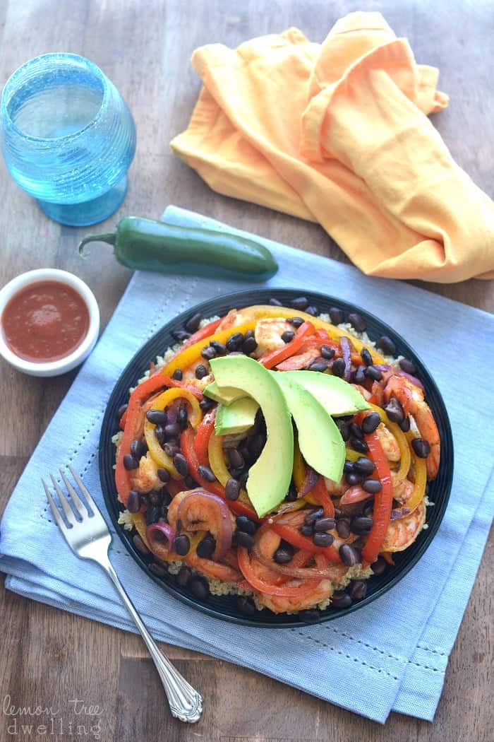 Shrimp Fajita Quinoa Bowls - a healthy, easy, and delicious way to enjoy fajitas!
