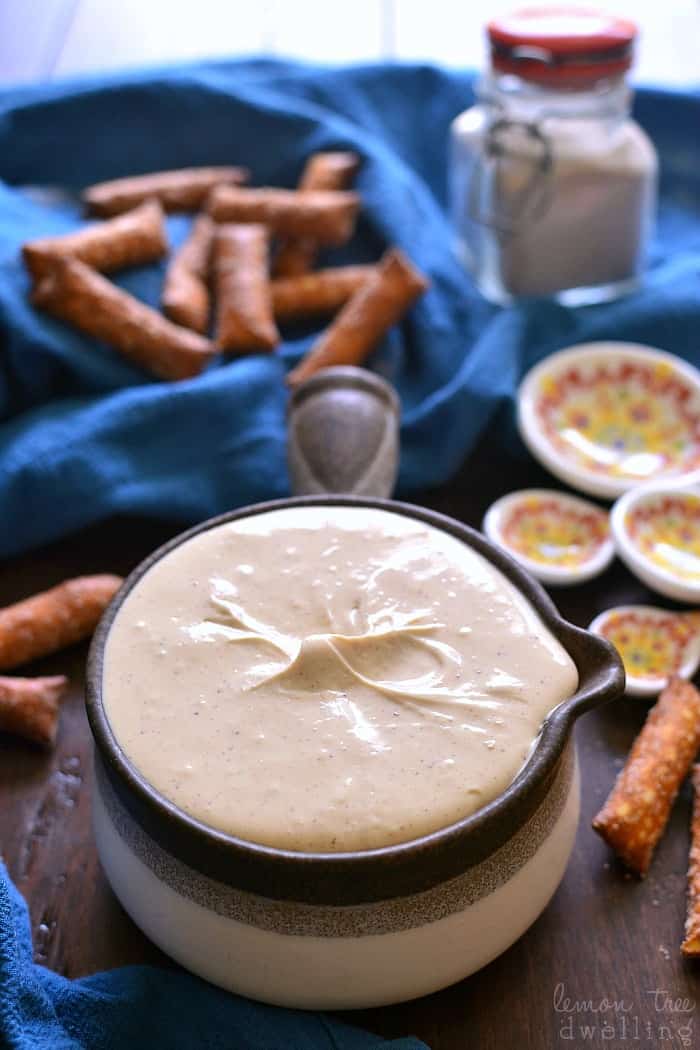  This Pumpkin Spice Latte Dip is sweet, creamy, and reminiscent of the pumpkin spice lattes we know and love!