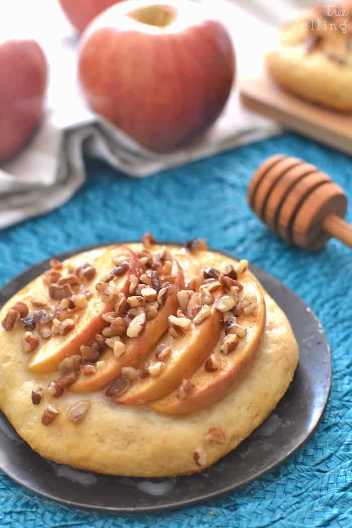 Easy Apple Breakfast Pizzas, vitafusion™ ImmuneWell, and our family's path to better health! #spon #SK