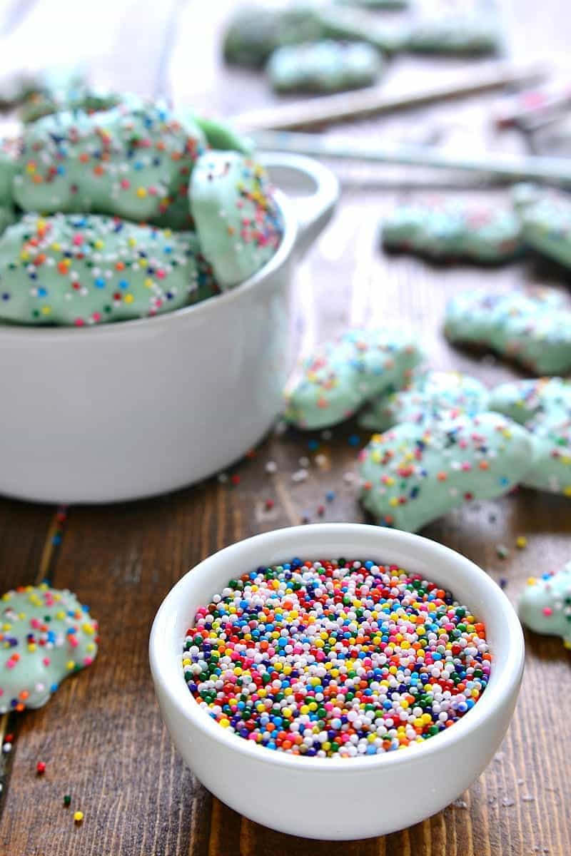 Homemade Mint Circus Animal Cookies with rainbow sprinkles! Perfect for mint lovers, perfect for St. Patrick's Day!