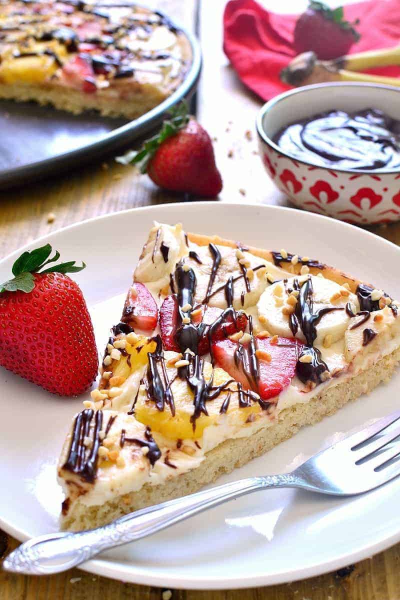 This Banana Split Fruit Pizza combines two favorites in one delicious dessert that's easy to prepare and sure to be a hit!