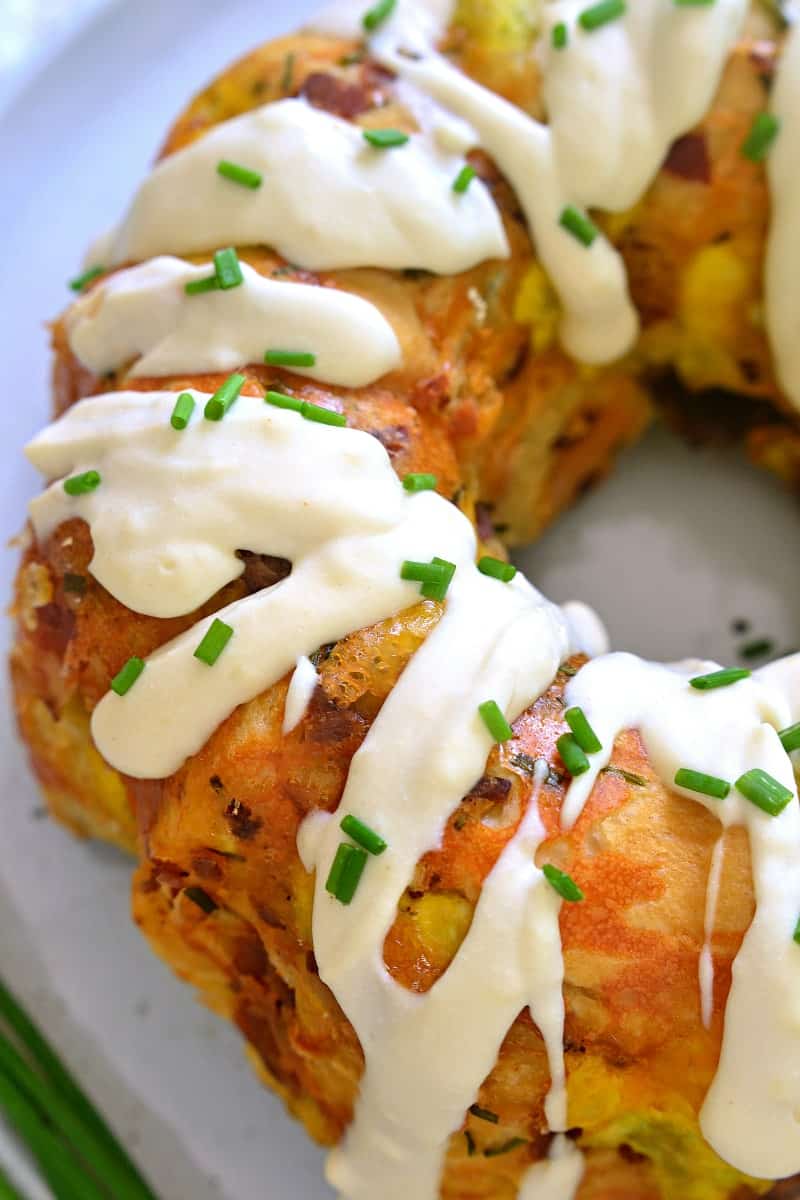 This Bacon, Egg and Cheese Monkey Bread combines all your breakfast favorites in one delicious pull-apart bread! 