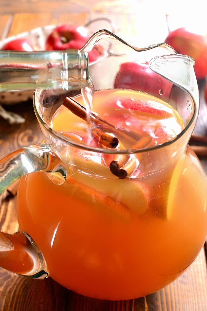 Apple Pie Sangria | Lemon Tree Dwelling