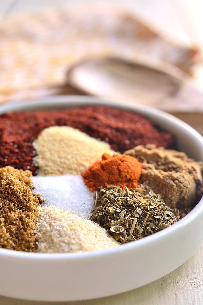 Homemade Taco Seasoning - made with just 8 simple ingredients and ready in no time at all! Take your tacos to the next level with this delicious homemade twist!