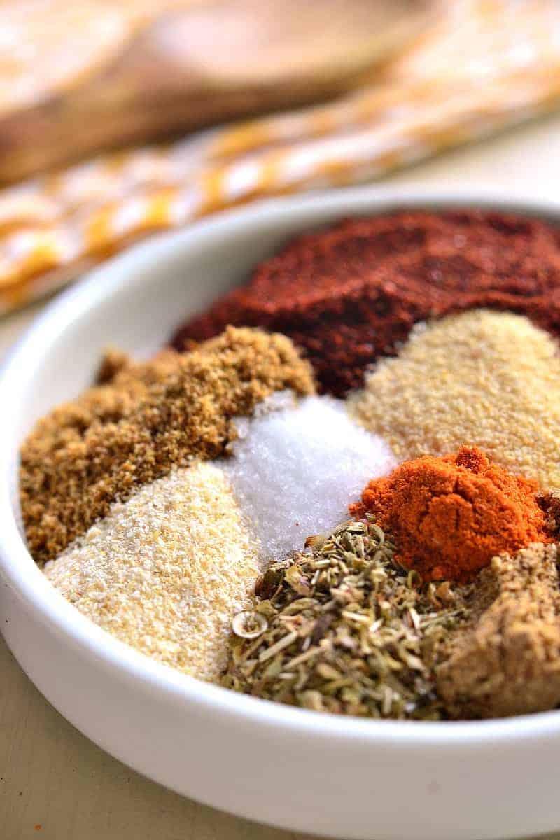 Homemade Taco Seasoning - made with just 8 simple ingredients and ready in no time at all! Take your tacos to the next level with this delicious homemade twist!