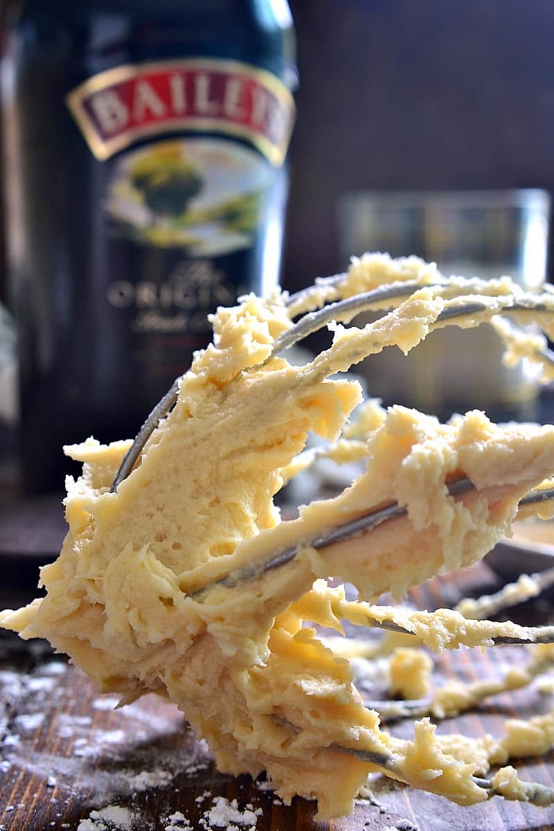 This Baileys Buttercream Frosting is EVERYTHING! Perfectly sweet, creamy, buttery, boozy, and delicious.....the perfect finishing touch to all your favorite cookies and cakes!