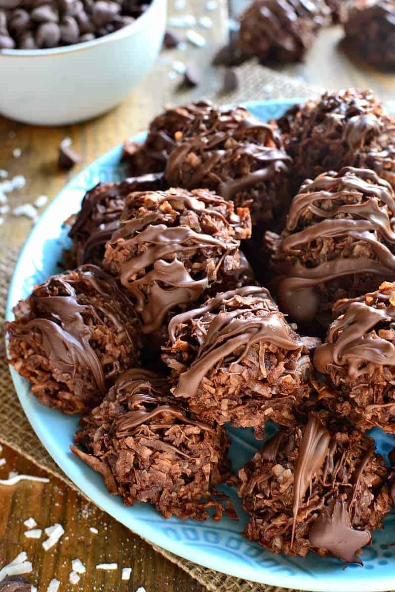 Double Chocolate Coconut Macaroons are loaded with rich chocolatey flavor and sinfully delicious coconut - the perfect twist on a classic! Don't miss these!