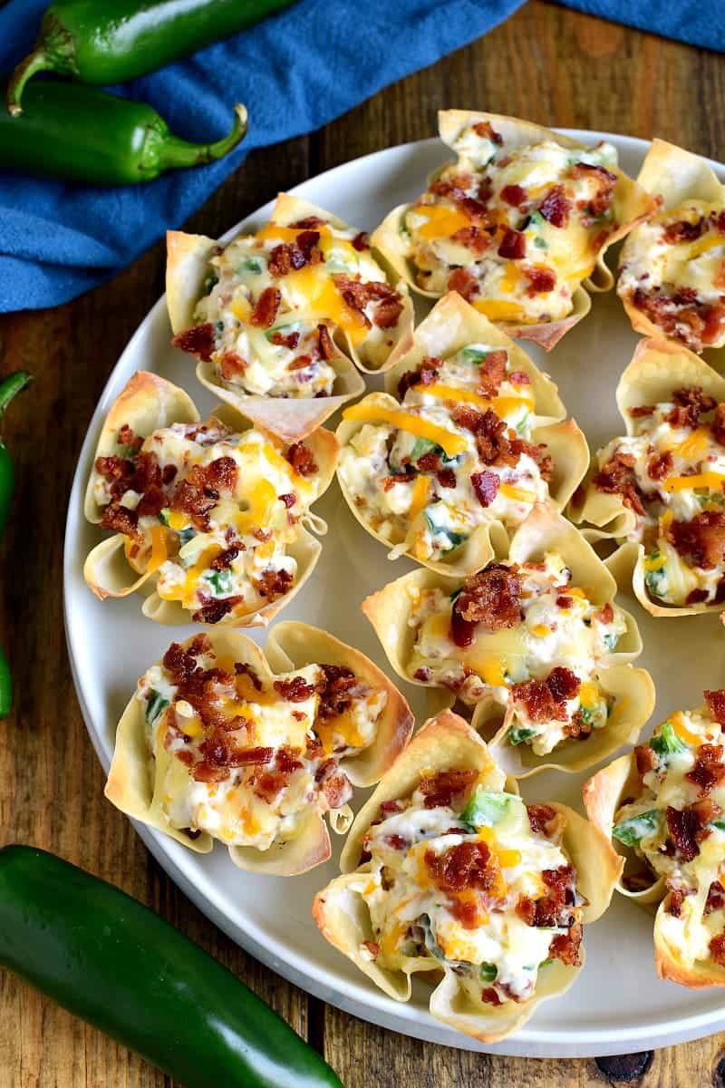 Jalapeno Popper Wonton Cups on a plate