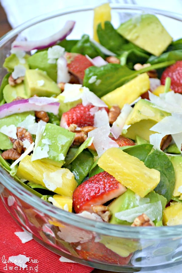 https://lemontreedwelling.com/2013/07/tropical-spinach-salad.html