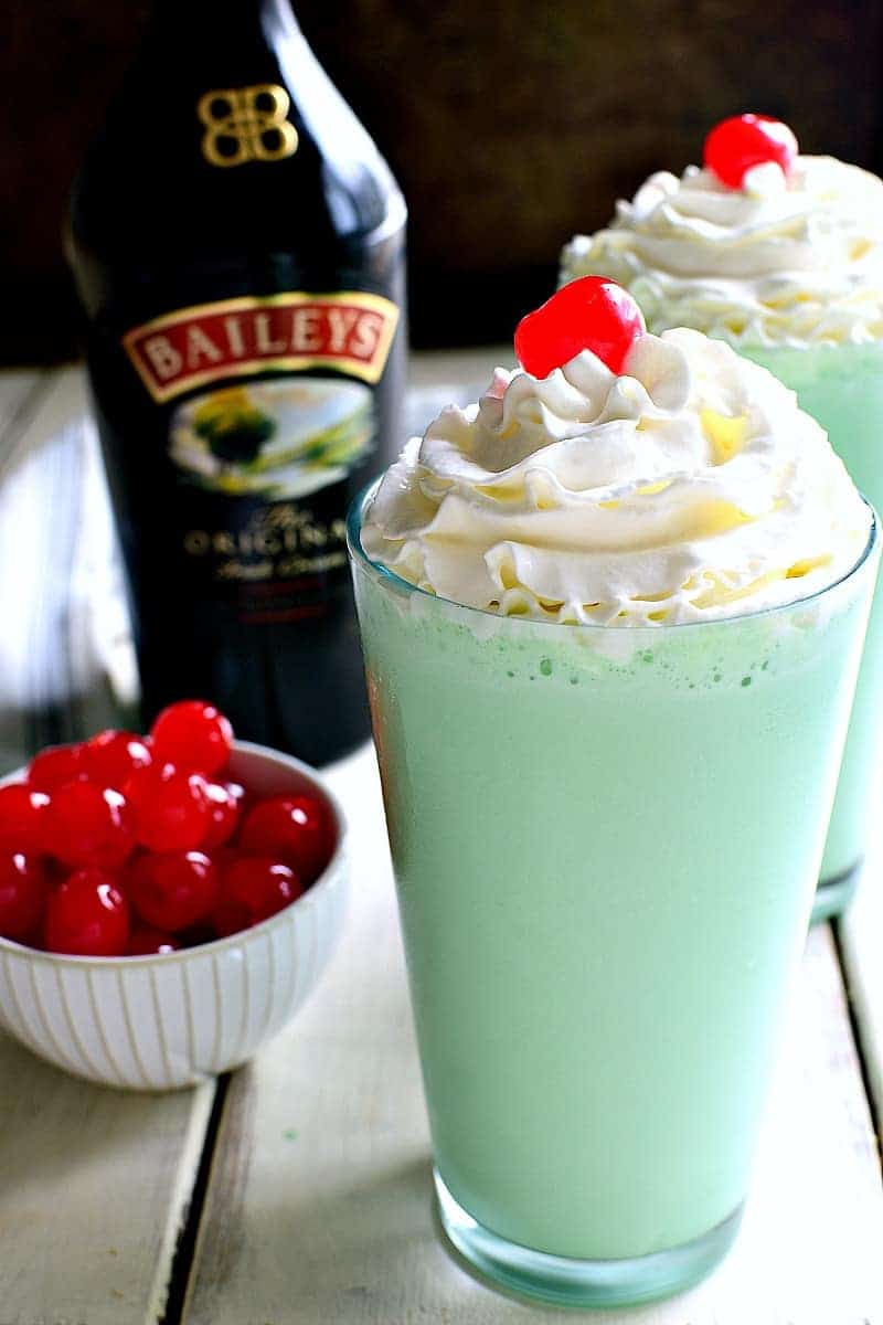 This Baileys Shamrock Shake is the BEST of both worlds! Baileys Irish Cream meets McDonald's Copycat Shamrock Shakes....and the result is a Baileys mint treat you won't be able to resist!