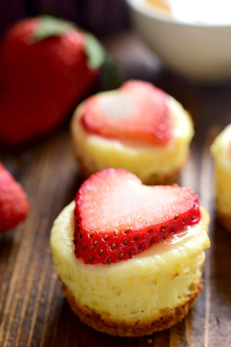 Mini Chocolate Covered Strawberry Cheesecakes - Confessions of a  Confectionista