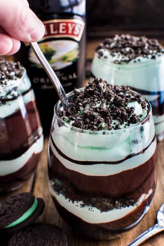 These Baileys Chocolate Mint Pudding Parfaits combine the classic flavors of chocolate, mint, and Baileys Irish Cream in one delicious no-bake dessert. 